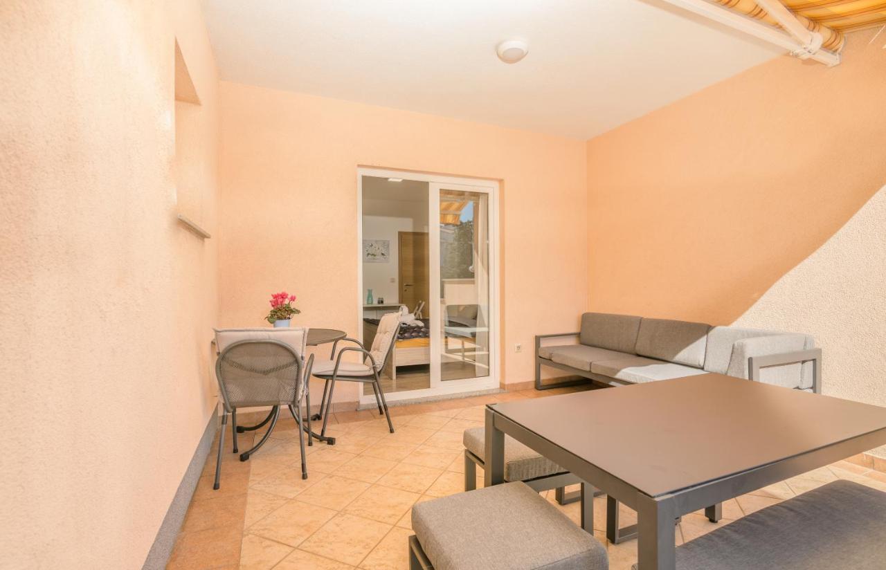 Apartment Stella Di Mare 2 クルク エクステリア 写真